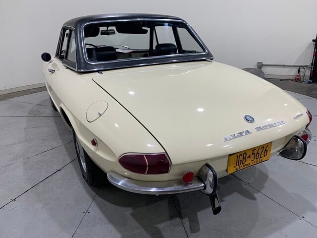 
								1969 Alfa Romeo Spider full									