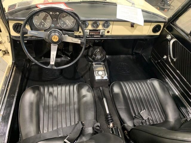 
								1969 Alfa Romeo Spider full									