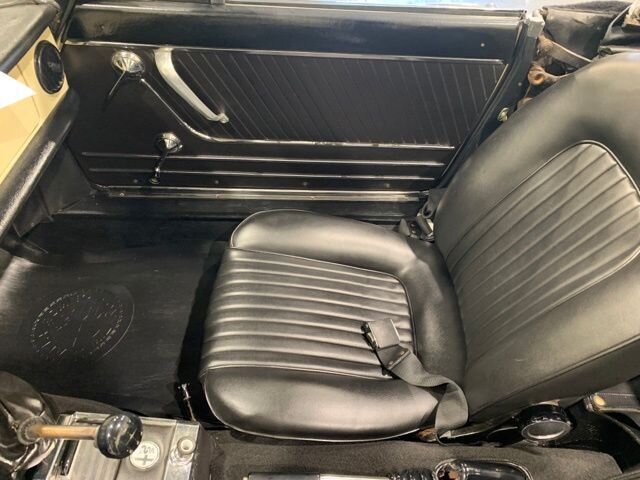 
								1969 Alfa Romeo Spider full									