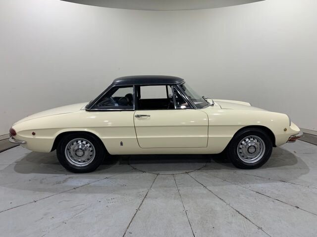 
								1969 Alfa Romeo Spider full									