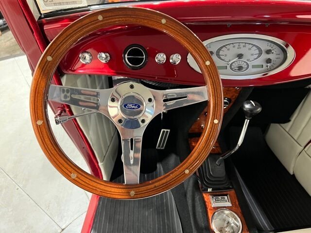 
								1932 Ford 3 Window Deuce Coupe full									