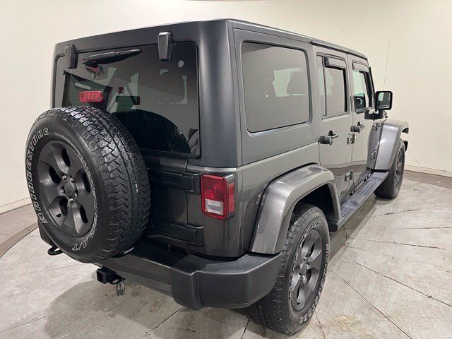 
								2017 Jeep Wrangler Unlimited Sahara full									