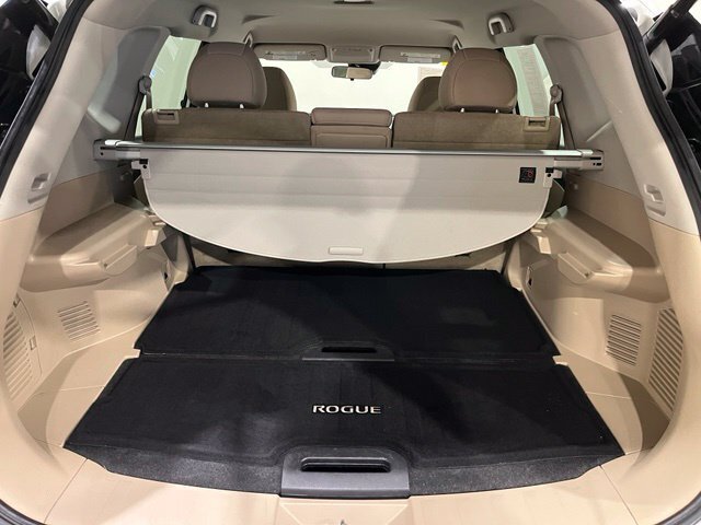 
								2019 Nissan Rogue SV full									