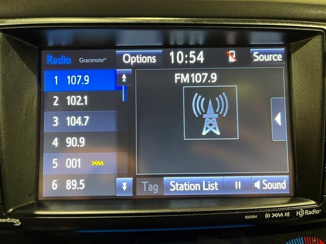 
								2017 Toyota RAV4 Platinum full									