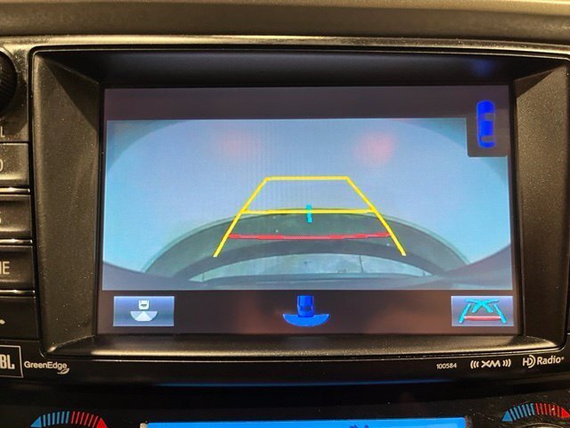 
								2017 Toyota RAV4 Platinum full									