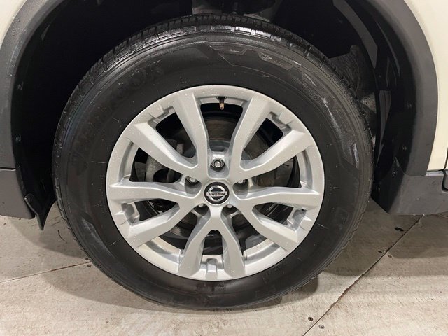 
								2019 Nissan Rogue SV full									