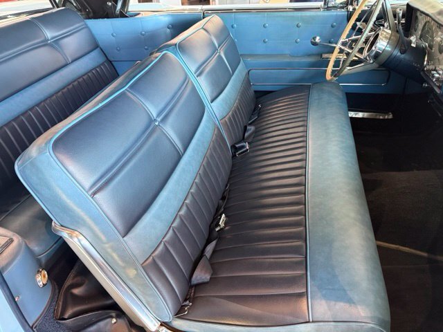 
								1958 Lincoln Continental full									