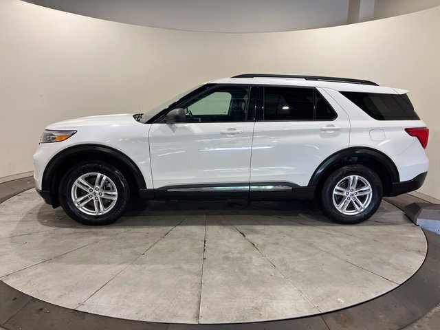 
								2021 Ford Explorer XLT full									