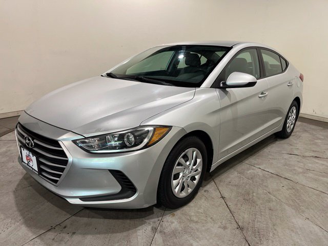 
								2017 Hyundai ELANTRA SE full									