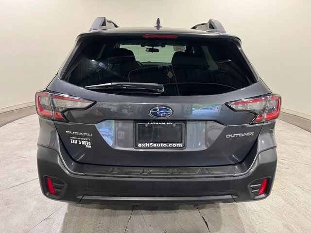
								2022 Subaru Outback Premium full									