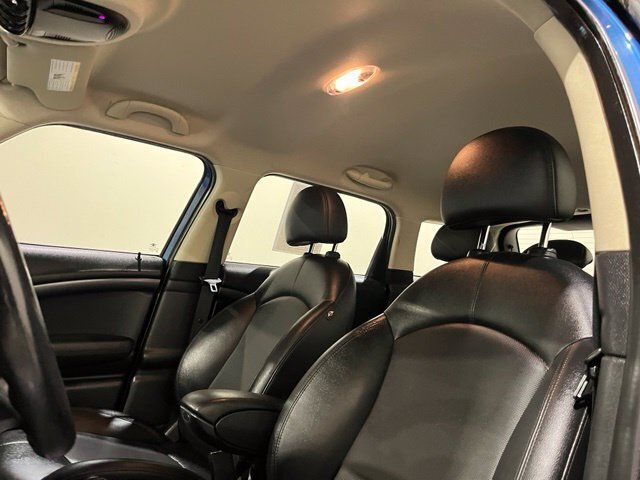 
								2013 MINI Countryman Base full									