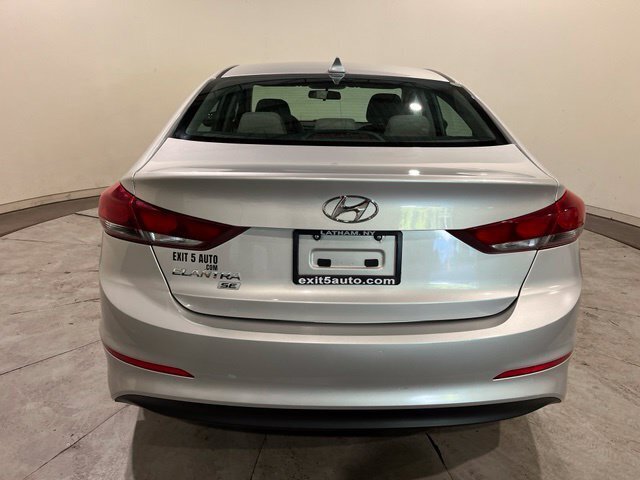 
								2017 Hyundai ELANTRA SE full									