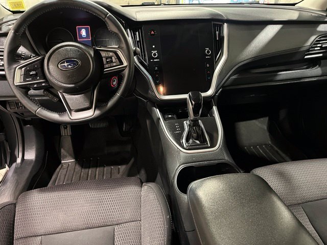 
								2022 Subaru Outback Premium full									