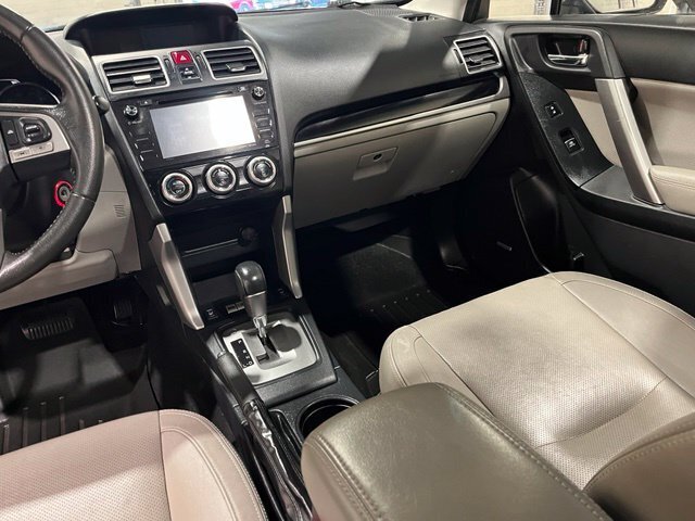 
								2017 Subaru Forester 2.5i Limited full									