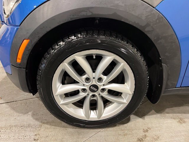 
								2013 MINI Countryman Base full									