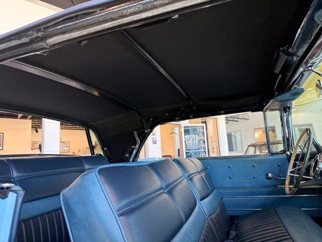 
								1958 Lincoln Continental full									