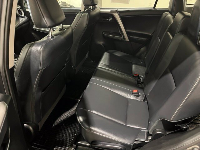 
								2017 Toyota RAV4 Platinum full									