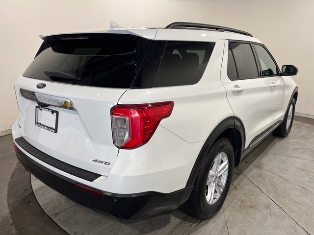 
								2021 Ford Explorer XLT full									