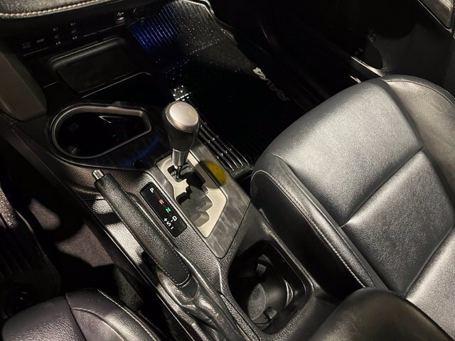 
								2017 Toyota RAV4 Platinum full									