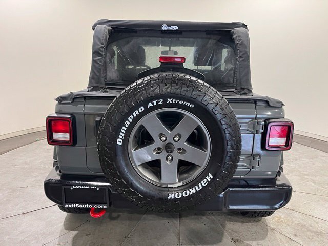 
								2019 Jeep Wrangler Sport full									