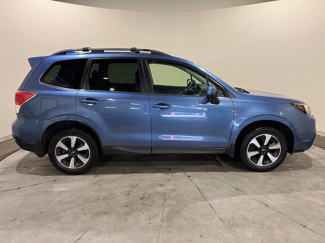 
								2017 Subaru Forester 2.5i Limited full									