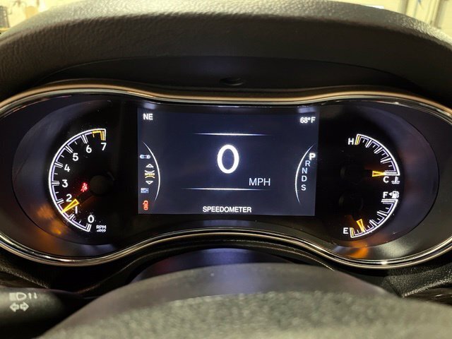 
								2015 Jeep Grand Cherokee Limited full									