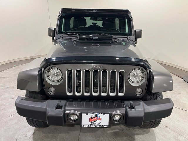 
								2017 Jeep Wrangler Unlimited Sahara full									