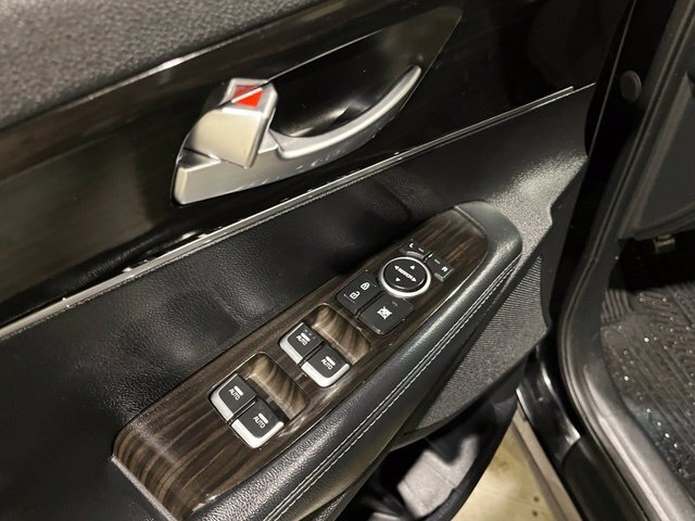 
								2020 Kia Sorento LX full									
