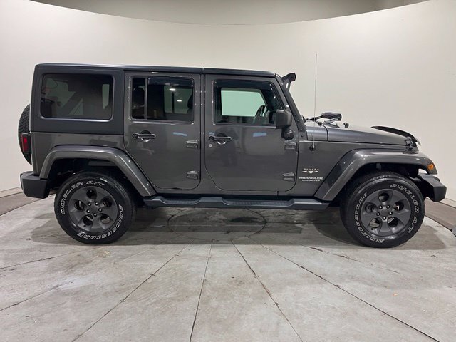 
								2017 Jeep Wrangler Unlimited Sahara full									