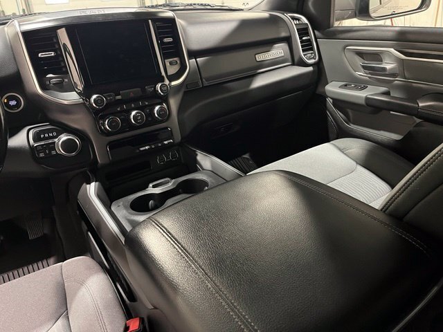 
								2021 RAM 1500 Big Horn/Lone Star full									
