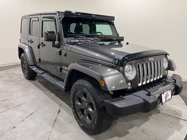 
								2017 Jeep Wrangler Unlimited Sahara full									
