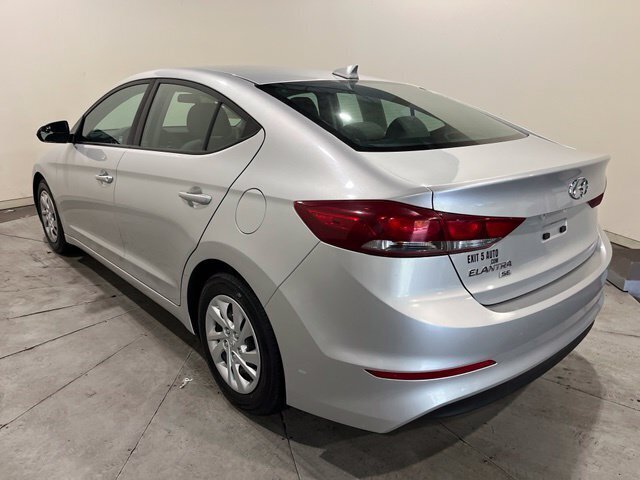 
								2017 Hyundai ELANTRA SE full									