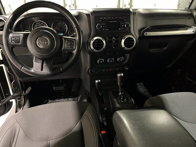
								2017 Jeep Wrangler Unlimited Sahara full									