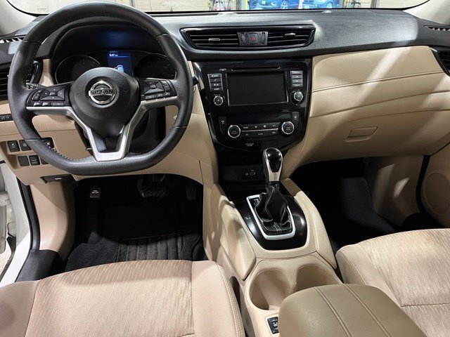 
								2019 Nissan Rogue SV full									