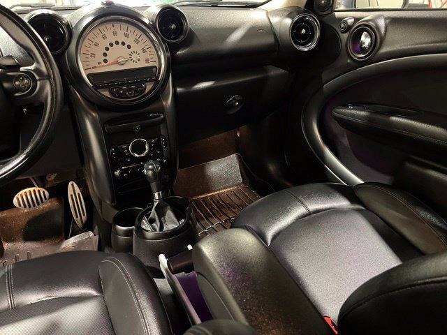 
								2013 MINI Countryman Base full									