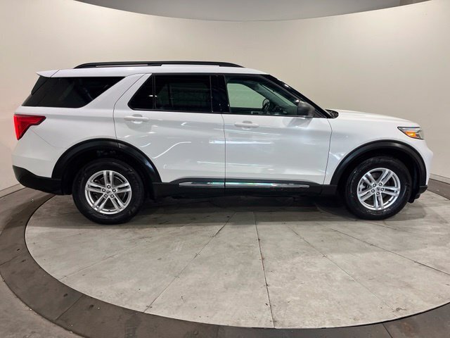 
								2021 Ford Explorer XLT full									