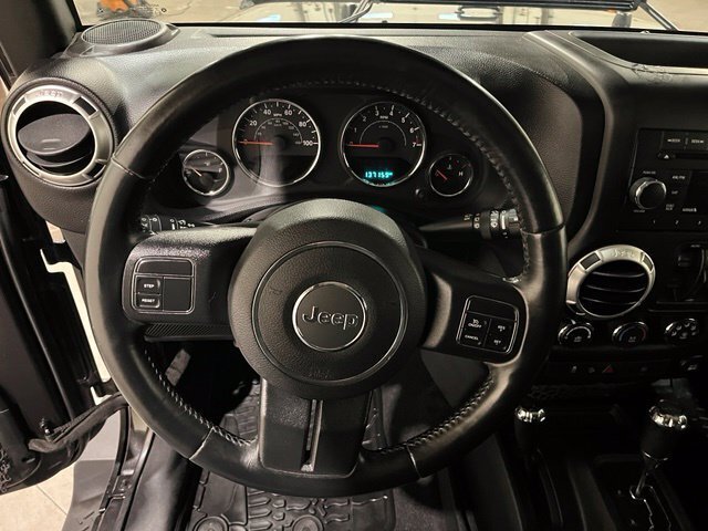 
								2017 Jeep Wrangler Unlimited Sahara full									