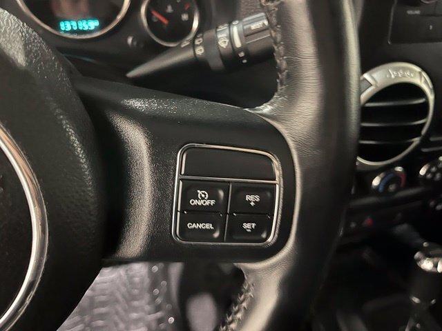 
								2017 Jeep Wrangler Unlimited Sahara full									
