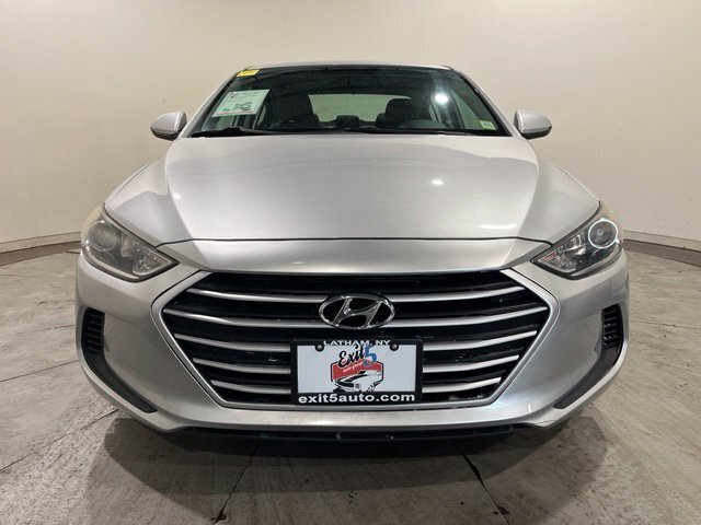 
								2017 Hyundai ELANTRA SE full									