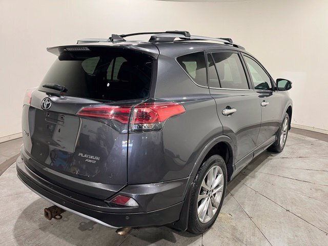 
								2017 Toyota RAV4 Platinum full									