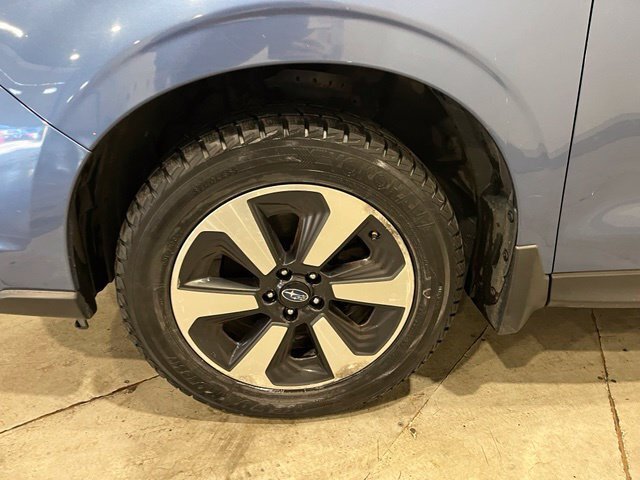 
								2017 Subaru Forester 2.5i Limited full									