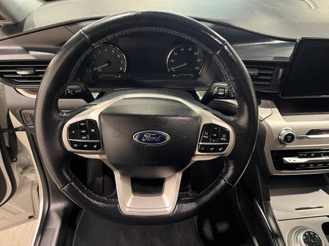 
								2021 Ford Explorer XLT full									