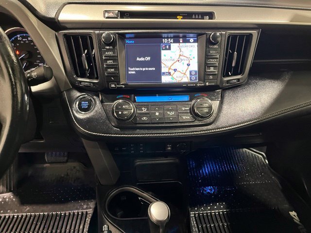 
								2017 Toyota RAV4 Platinum full									