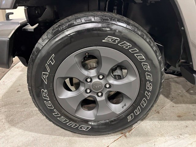 
								2017 Jeep Wrangler Unlimited Sahara full									